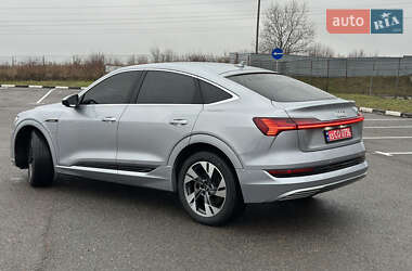 Позашляховик / Кросовер Audi e-tron Sportback 2021 в Рівному