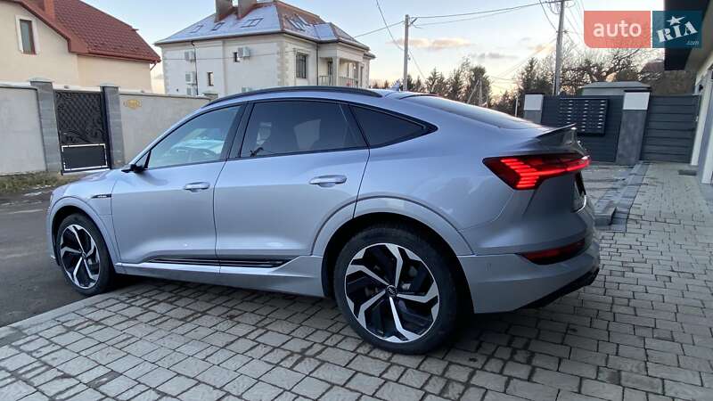 Позашляховик / Кросовер Audi e-tron Sportback 2020 в Ужгороді
