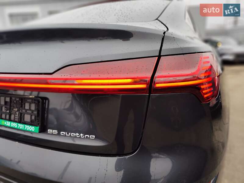 Позашляховик / Кросовер Audi e-tron Sportback 2020 в Києві