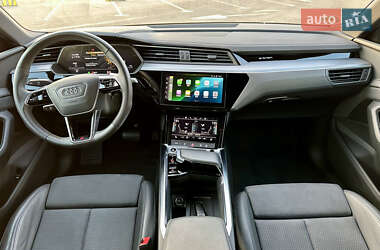 Внедорожник / Кроссовер Audi e-tron Sportback 2021 в 