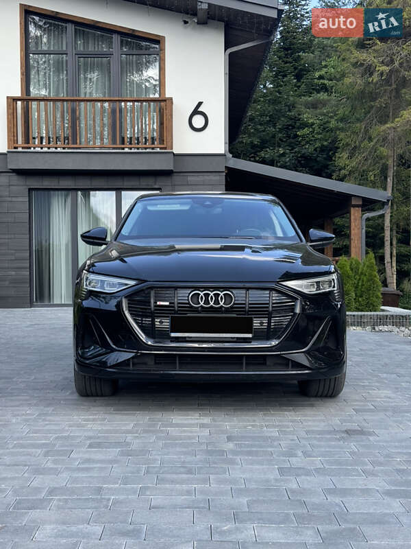 Позашляховик / Кросовер Audi e-tron Sportback 2020 в Львові