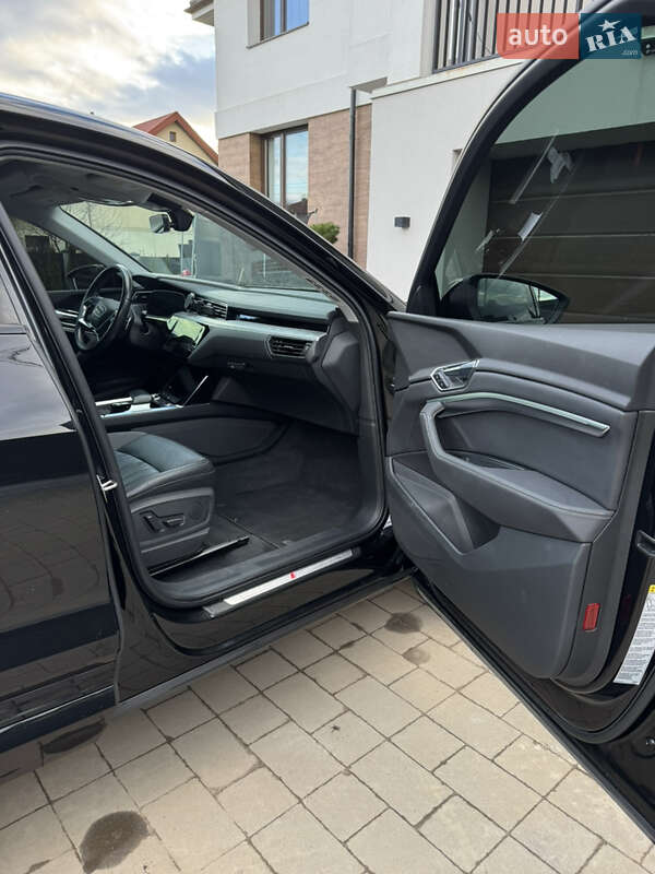 Позашляховик / Кросовер Audi e-tron Sportback 2020 в Львові