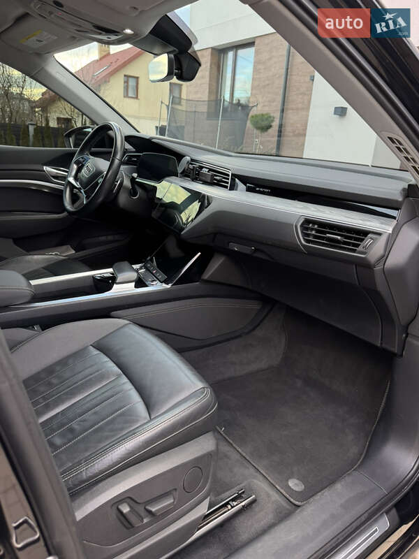 Позашляховик / Кросовер Audi e-tron Sportback 2020 в Львові