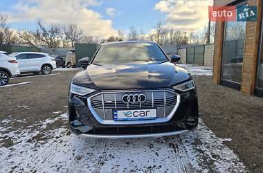 Позашляховик / Кросовер Audi e-tron Sportback 2022 в Києві