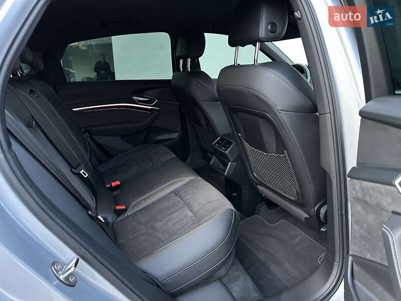 Внедорожник / Кроссовер Audi e-tron Sportback 2021 в Ровно