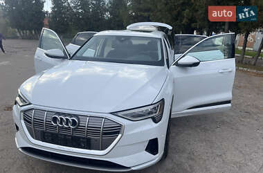 Внедорожник / Кроссовер Audi e-tron Sportback 2020 в 