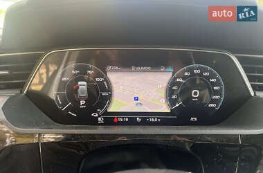 Внедорожник / Кроссовер Audi e-tron Sportback 2020 в 