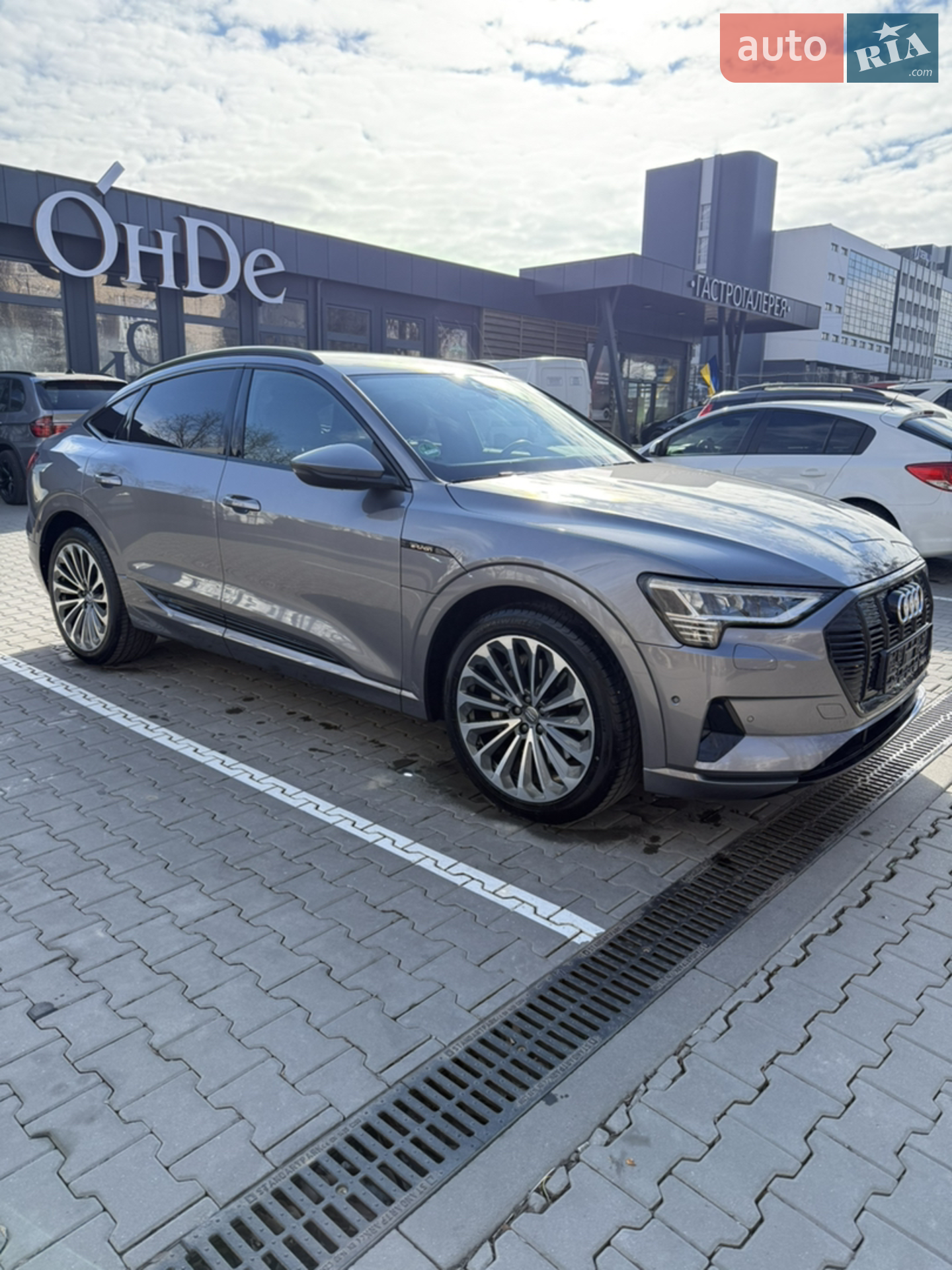 2020 Audi e-tron Sportback - мініатюра 10