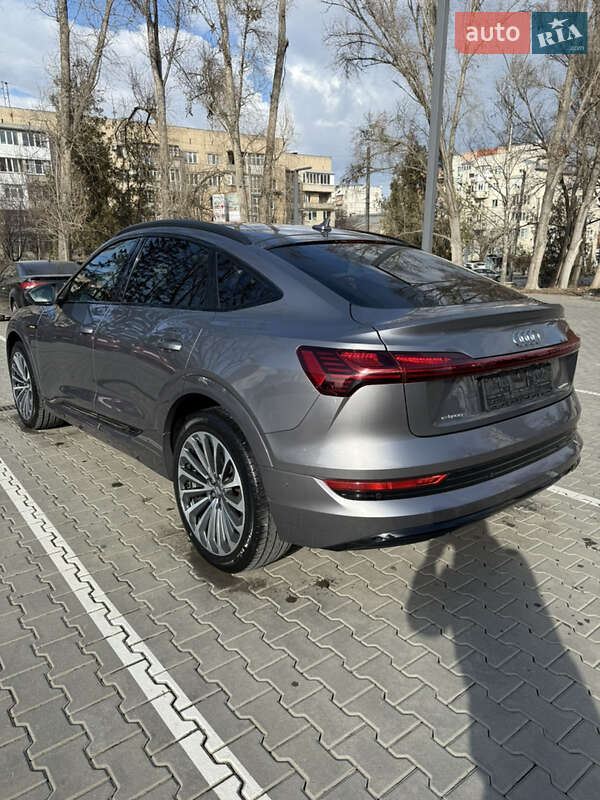 Позашляховик / Кросовер Audi e-tron Sportback 2020 в Чернівцях фото 19 Позашляховик / Кросовер Audi e-tron Sportback 2020 в Чернівцях
