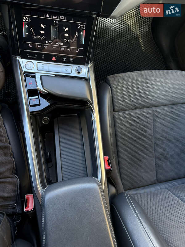 Позашляховик / Кросовер Audi e-tron Sportback 2020 в Чернівцях фото 61 Позашляховик / Кросовер Audi e-tron Sportback 2020 в Чернівцях
