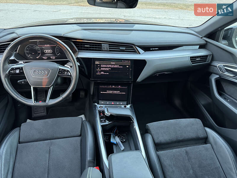 Внедорожник / Кроссовер Audi e-tron Sportback 2022 в Дубно