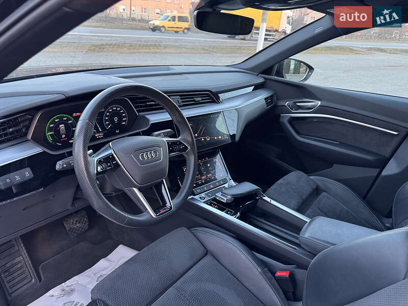 Внедорожник / Кроссовер Audi e-tron Sportback 2022 в Дубно