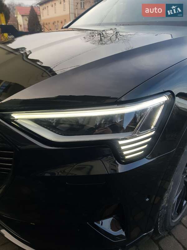 Позашляховик / Кросовер Audi e-tron Sportback 2020 в Коломиї