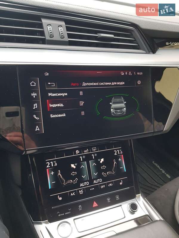 Позашляховик / Кросовер Audi e-tron Sportback 2020 в Коломиї
