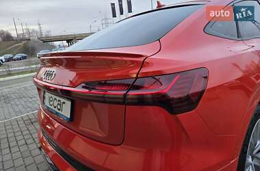 Позашляховик / Кросовер Audi e-tron Sportback 2021 в Києві