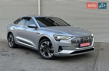 Позашляховик / Кросовер Audi e-tron Sportback 2021 в 