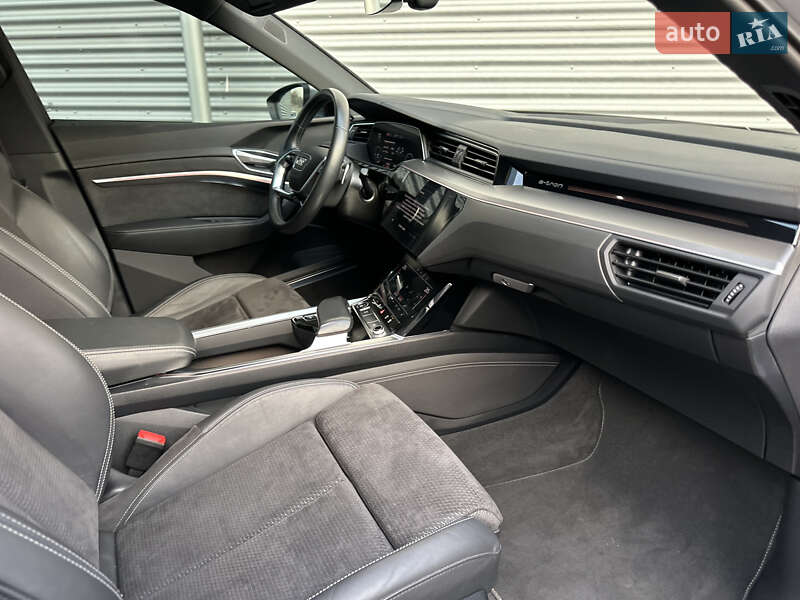 Внедорожник / Кроссовер Audi e-tron Sportback 2021 в Ровно