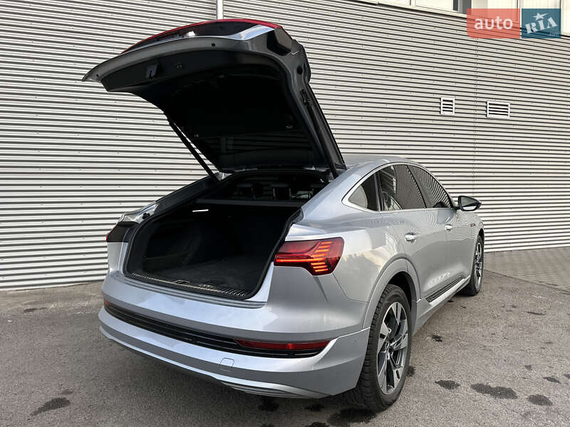 Внедорожник / Кроссовер Audi e-tron Sportback 2021 в Ровно
