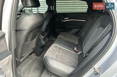 Позашляховик / Кросовер Audi e-tron Sportback 2021 в 