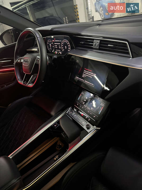 Позашляховик / Кросовер Audi e-tron Sportback 2021 в Києві фото 9 Позашляховик / Кросовер Audi e-tron Sportback 2021 в Києві