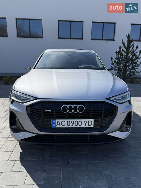 Позашляховик / Кросовер Audi e-tron Sportback 2021 в Луцьку