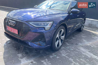 Позашляховик / Кросовер Audi e-tron Sportback 2021 в 