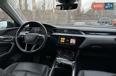 Внедорожник / Кроссовер Audi e-tron Sportback 2021 в 