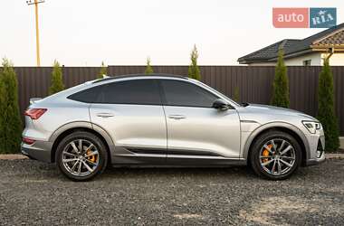 Позашляховик / Кросовер Audi e-tron Sportback 2020 в 