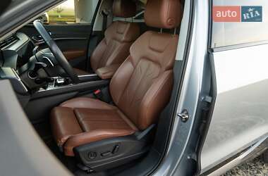 Позашляховик / Кросовер Audi e-tron Sportback 2020 в 