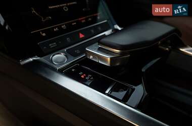 Позашляховик / Кросовер Audi e-tron Sportback 2020 в 