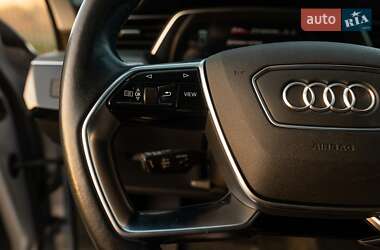 Позашляховик / Кросовер Audi e-tron Sportback 2020 в 