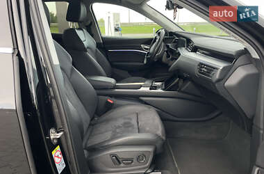Внедорожник / Кроссовер Audi e-tron Sportback 2021 в 