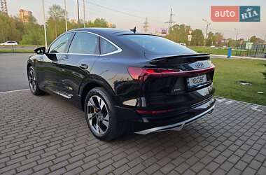Позашляховик / Кросовер Audi e-tron Sportback 2022 в 