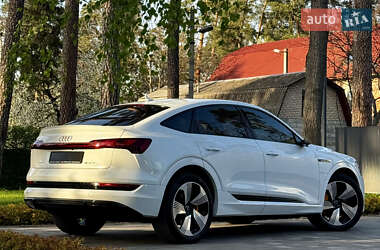 Позашляховик / Кросовер Audi e-tron Sportback 2021 в 