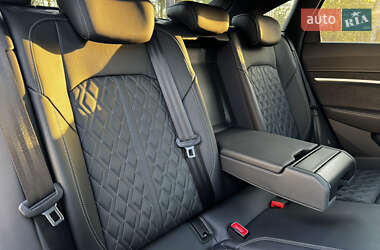Позашляховик / Кросовер Audi e-tron Sportback 2021 в 