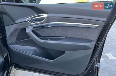 Внедорожник / Кроссовер Audi e-tron Sportback 2020 в 