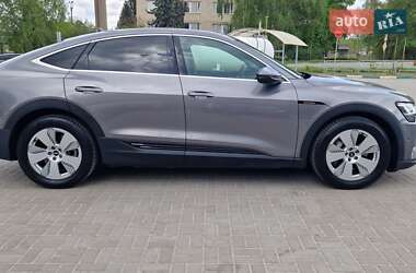Позашляховик / Кросовер Audi e-tron Sportback 2021 в 