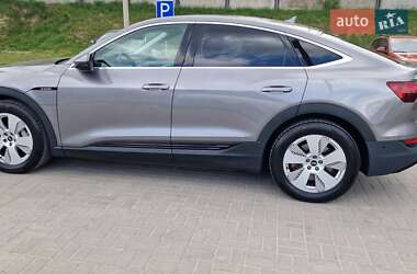 Позашляховик / Кросовер Audi e-tron Sportback 2021 в 