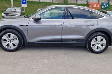 Позашляховик / Кросовер Audi e-tron Sportback 2021 в 