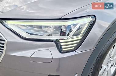 Позашляховик / Кросовер Audi e-tron Sportback 2021 в 