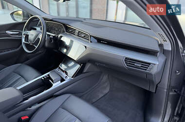 Позашляховик / Кросовер Audi e-tron Sportback 2020 в 