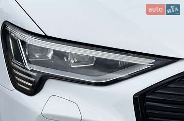 Позашляховик / Кросовер Audi e-tron Sportback 2020 в 