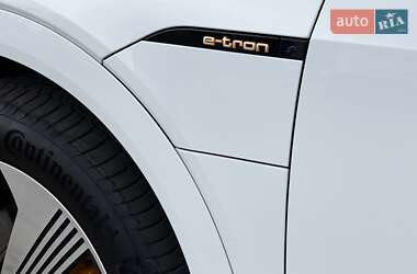 Позашляховик / Кросовер Audi e-tron Sportback 2020 в 