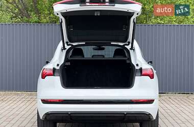 Позашляховик / Кросовер Audi e-tron Sportback 2020 в 