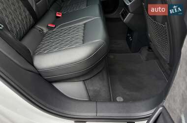 Позашляховик / Кросовер Audi e-tron Sportback 2020 в 