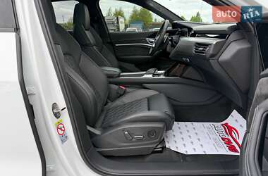 Позашляховик / Кросовер Audi e-tron Sportback 2020 в 