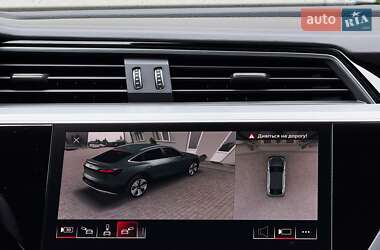 Позашляховик / Кросовер Audi e-tron Sportback 2020 в 