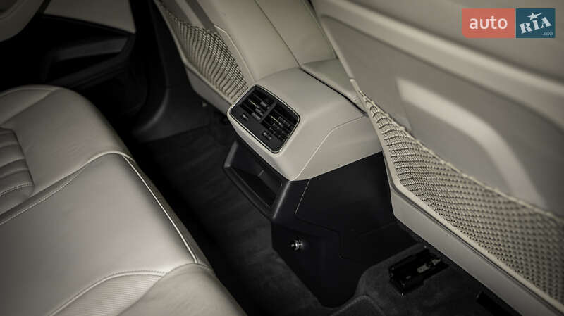 Позашляховик / Кросовер Audi e-tron Sportback 2021 в Чернівцях