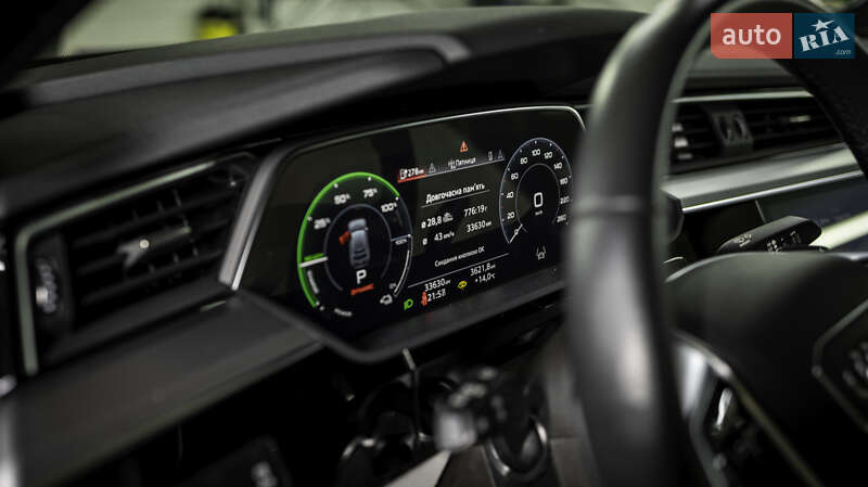 Позашляховик / Кросовер Audi e-tron Sportback 2021 в Чернівцях
