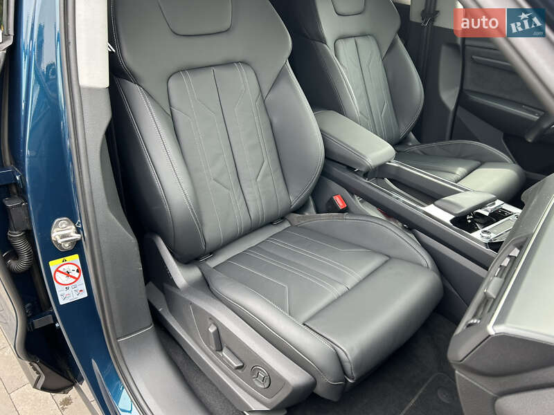 Позашляховик / Кросовер Audi e-tron Sportback 2021 в Києві